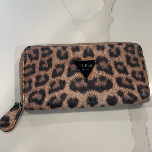 Womens Not Used Leopard Print Vintage Guess Wallet - Picture 11 of 11